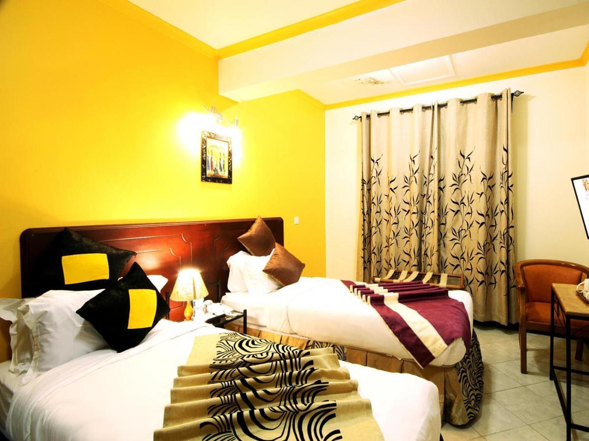 Crest Safari Lodge Bed And Breakfast Arusha Buitenkant foto