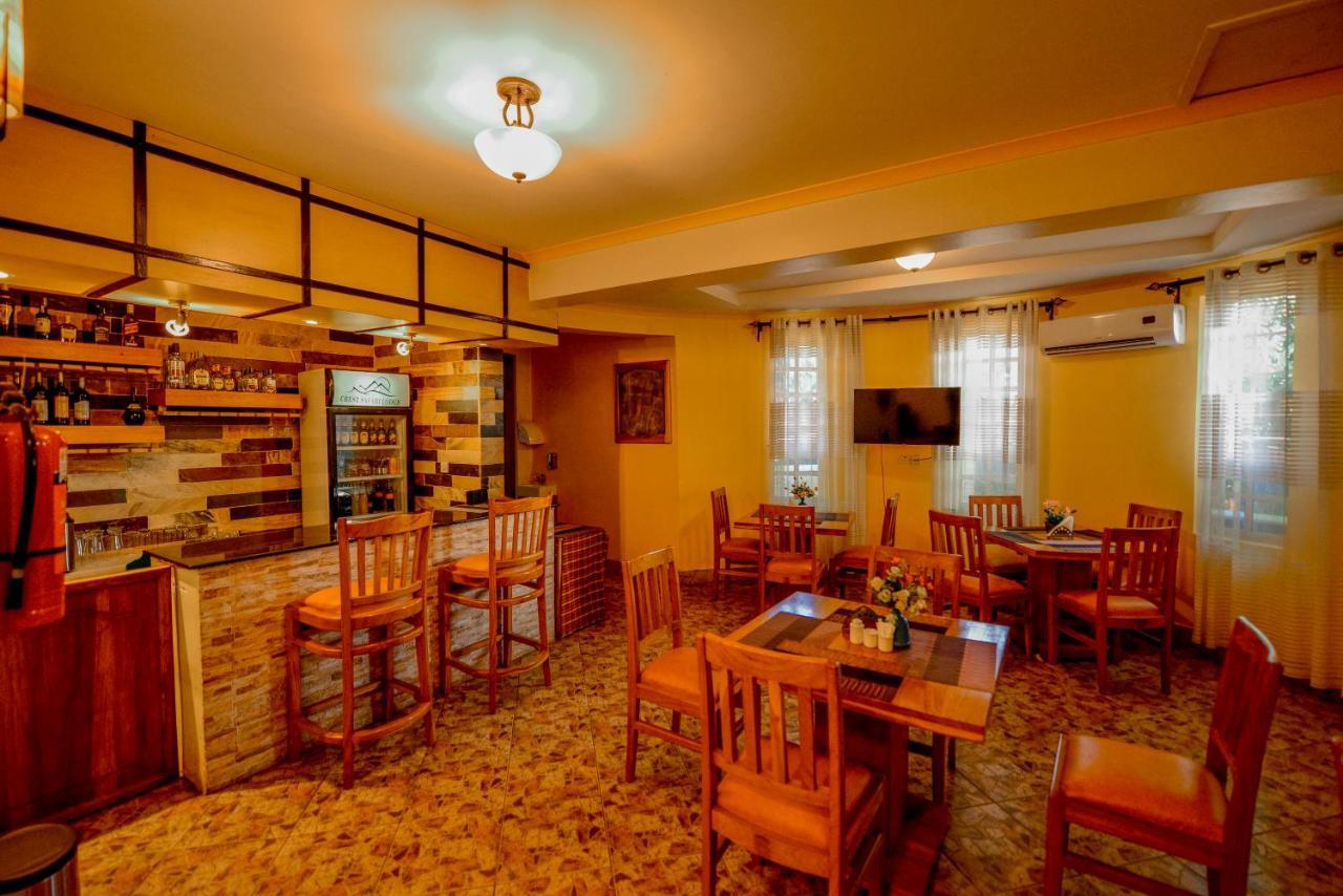 Crest Safari Lodge Bed And Breakfast Arusha Buitenkant foto