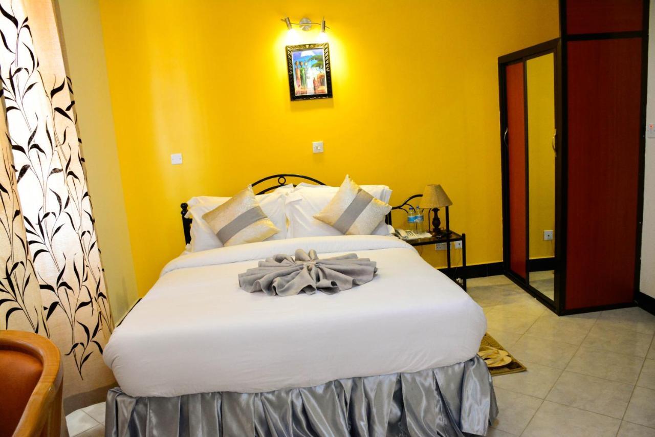 Crest Safari Lodge Bed And Breakfast Arusha Buitenkant foto
